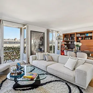 https://avenue-montaigne-75015.fr-paris.fr